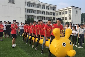 汽车营销与服务专业学生生活