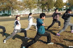 模具专业学生生活